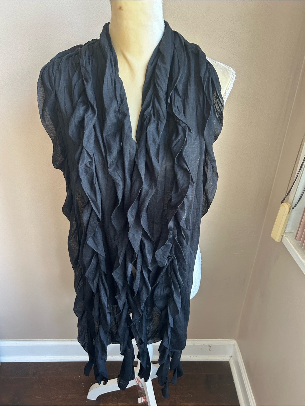 New Womens  Black Scarf With Ruffle Trims New 5001-3102